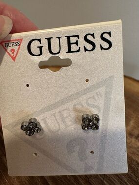 Guess Flower Cluster Stud Earrings